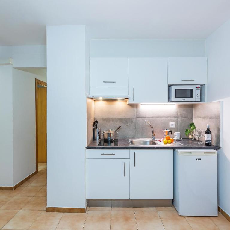 Aptos. Comte D´Empuries - Apartamento de 1 dormitorio (4 adultos) - 49