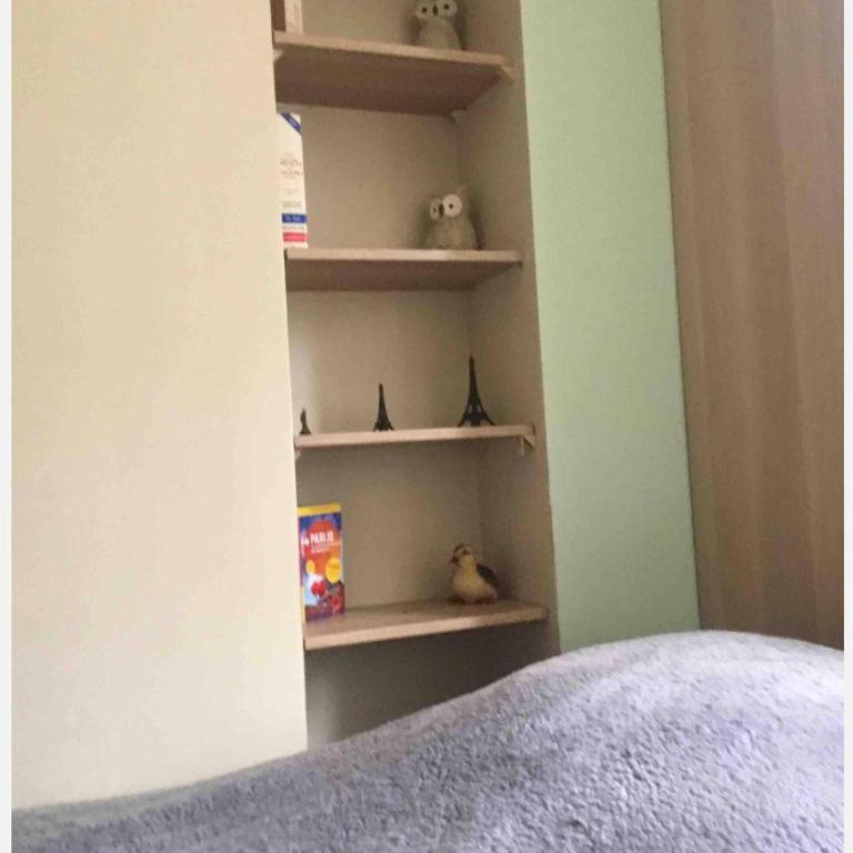 2 pièces lumineux et calme à Paris - Appartement 1 Chambre - 11