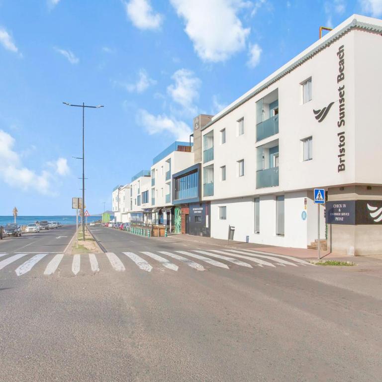 Paradise Sun - Stylish 1BR Apartment with Pool, Terrace & Rooftop Bar, 100 m from Corralejo Beach - Apartamento de 1 dormitorio - 11