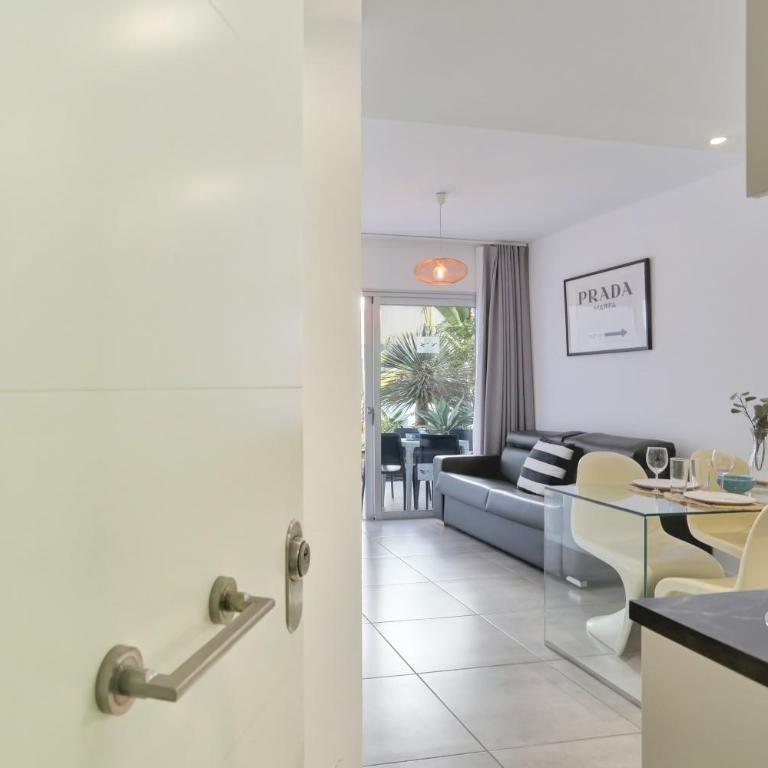 Paradise Sun - Stylish 1BR Apartment with Pool, Terrace & Rooftop Bar, 100 m from Corralejo Beach - Apartamento de 1 dormitorio - 6