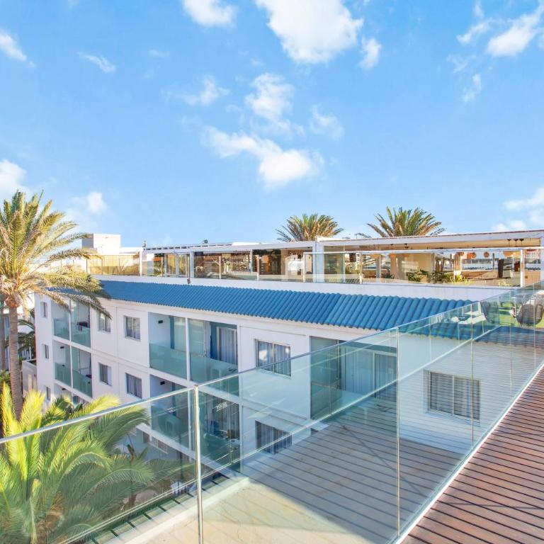 Paradise Sun - Stylish 1BR Apartment with Pool, Terrace & Rooftop Bar, 100 m from Corralejo Beach - Apartamento de 1 dormitorio - 3