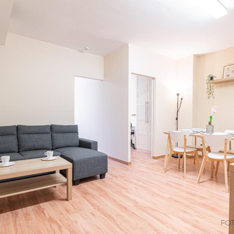 #10OCA6 - Apartamento en Vista Alegre - Two-Bedroom Apartment - 4