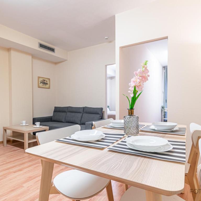 #10OCA6 - Apartamento en Vista Alegre - Two-Bedroom Apartment - 8
