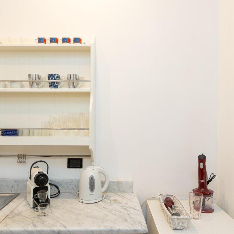 Amazing Elegant Jewish Ghetto - One-Bedroom Apartment - 38