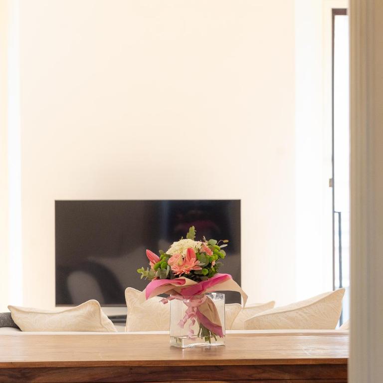 Amazing Elegant Jewish Ghetto - One-Bedroom Apartment - 40