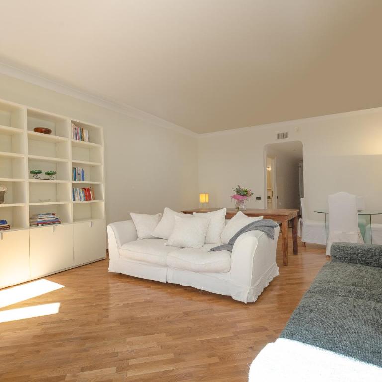 Amazing Elegant Jewish Ghetto - One-Bedroom Apartment - 49