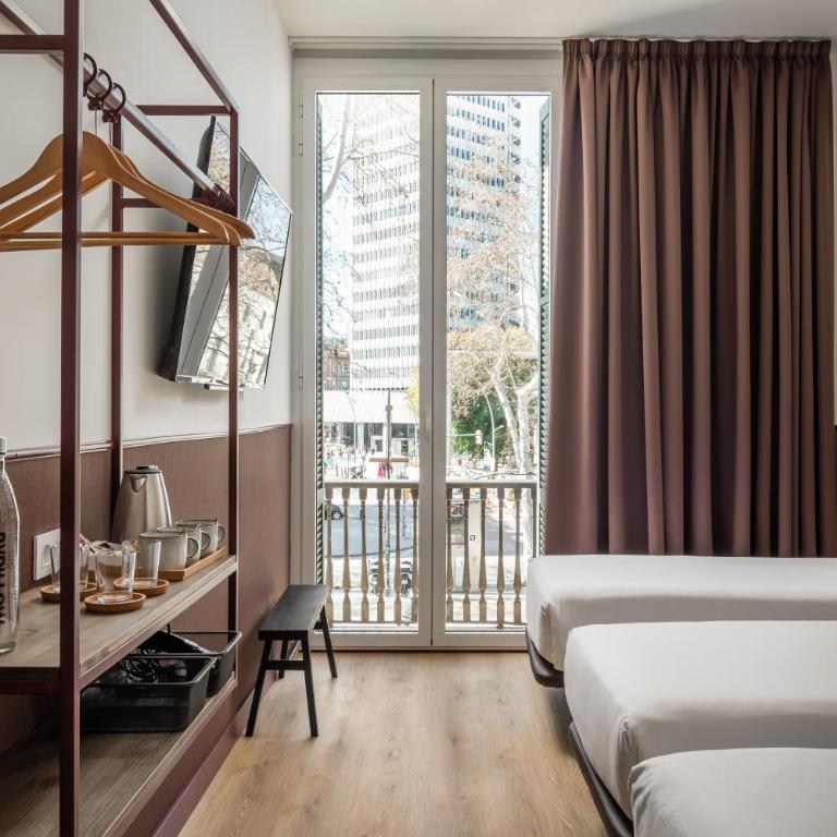 BYPILLOW Ramblas - Double Room with Extra Bed - 5