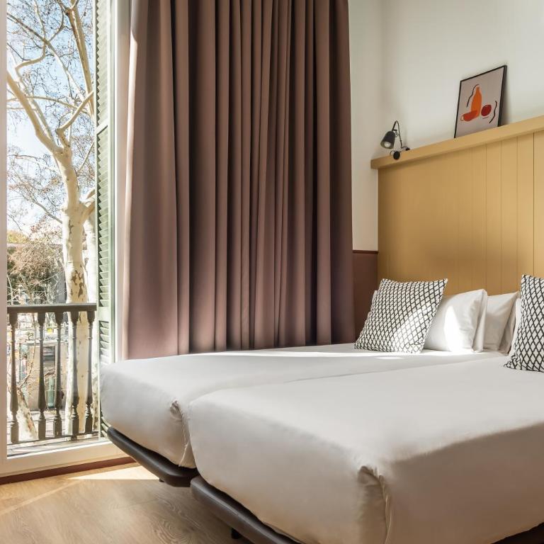 BYPILLOW Ramblas - Twin Room with City View - 1