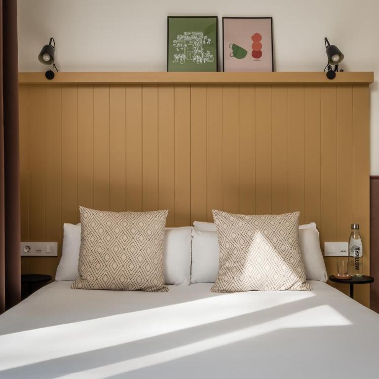 BYPILLOW Ramblas - Double Room with City View - 8