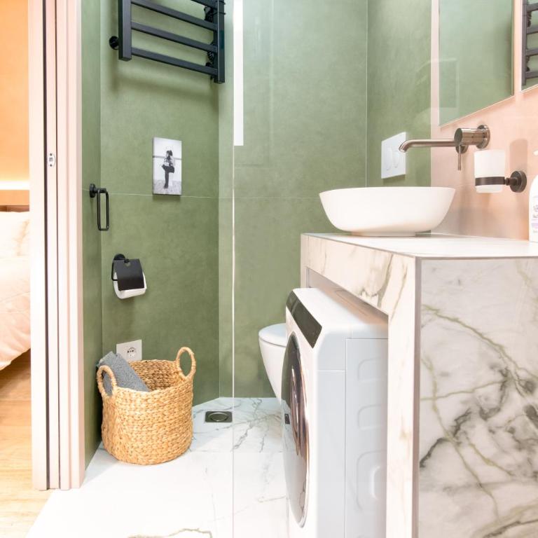 Pink Flamingo Balcony Studio by Central Station - Appartamento con 1 Camera da Letto - 9