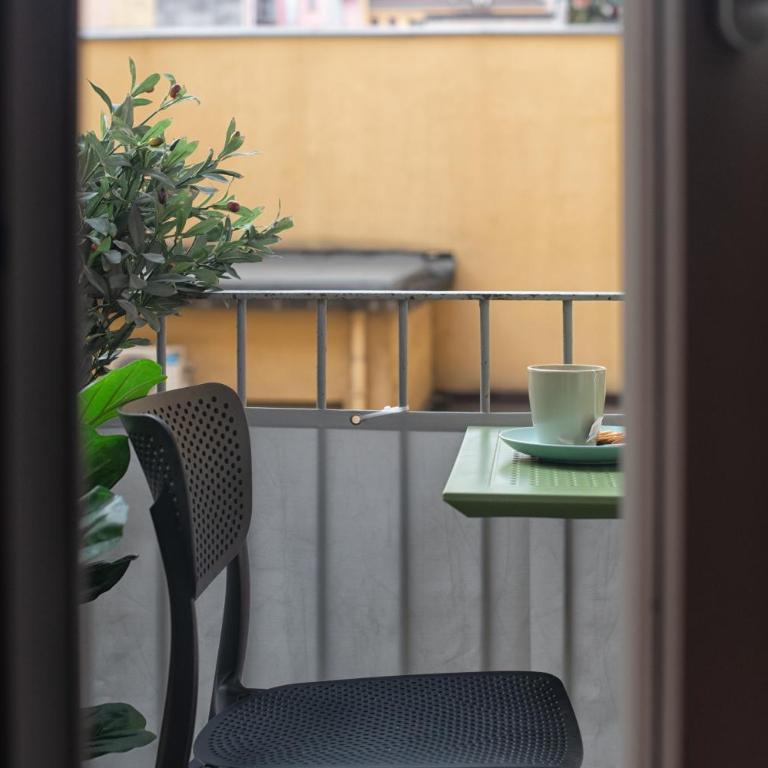 Pink Flamingo Balcony Studio by Central Station - Appartamento con 1 Camera da Letto - 13