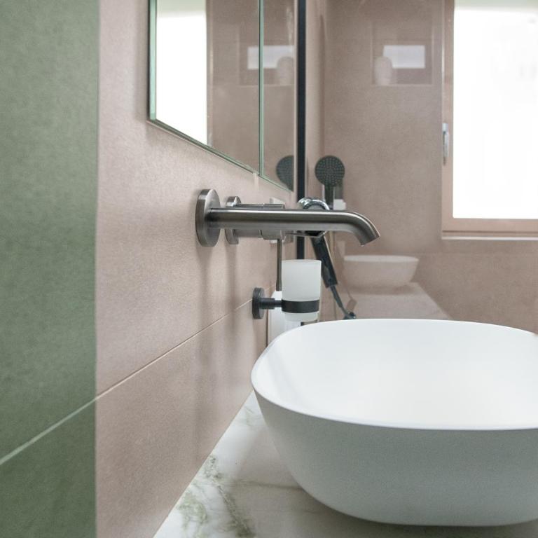Pink Flamingo Balcony Studio by Central Station - Appartamento con 1 Camera da Letto - 11