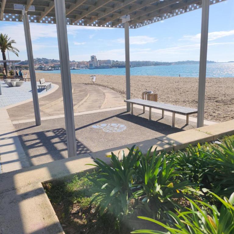 STUDIO de VACANCES FREJUS PLAGE - Appartement 1 Chambre - 13
