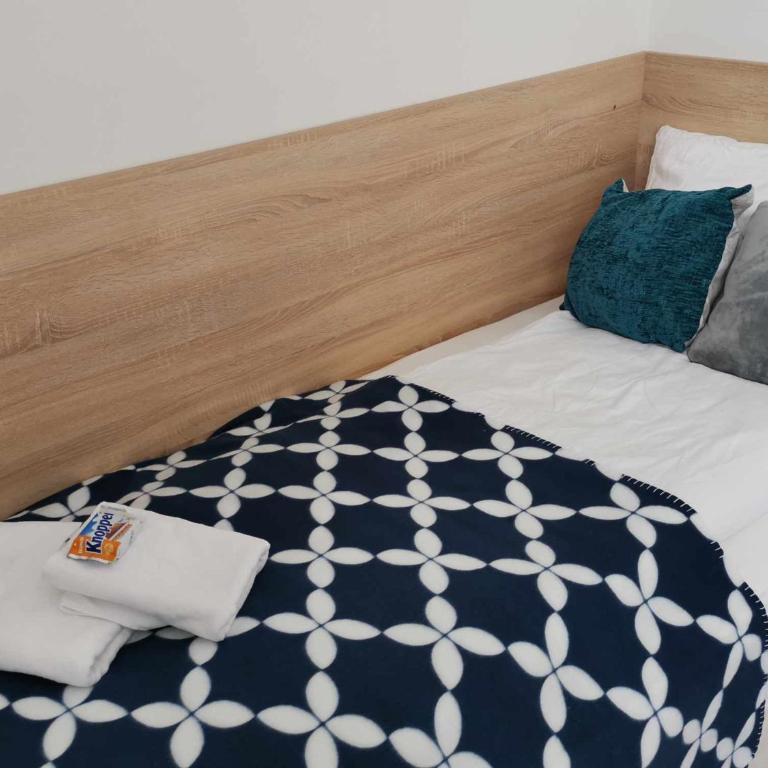 Eisenerzer Apartments - Radmeisterhaus - Standard Zweibettzimmer mit Bergblick - 6