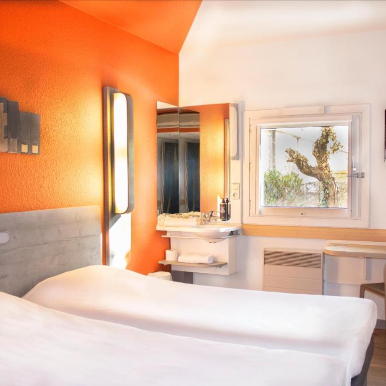 Ibis Budget Fréjus Capitou - Chambre Lits Jumeaux - 5