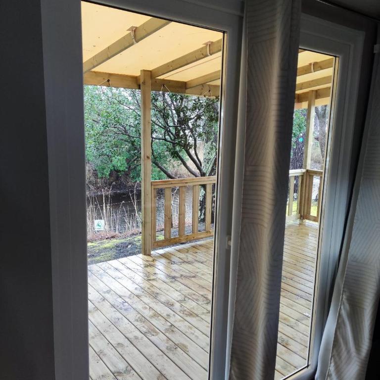 Mobil-home dans camping 4 étoiles 6 à 8 personnes 40m2 - Mobile Home - 3
