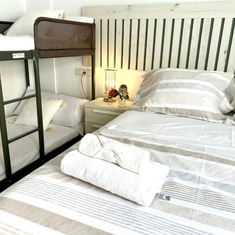 GATU Cream, terraza, parking, aire acc, piscina común " Preferente mayores de 25 años y familias " - Apartamento de 2 dormitorios - 13