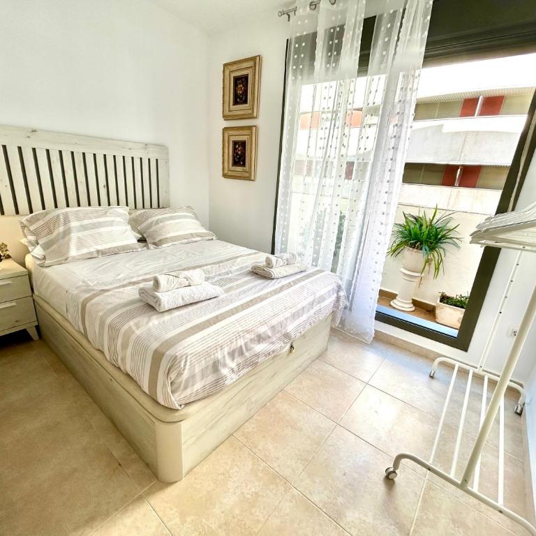GATU Cream, terraza, parking, aire acc, piscina común " Preferente mayores de 25 años y familias " - Apartamento de 2 dormitorios - 2