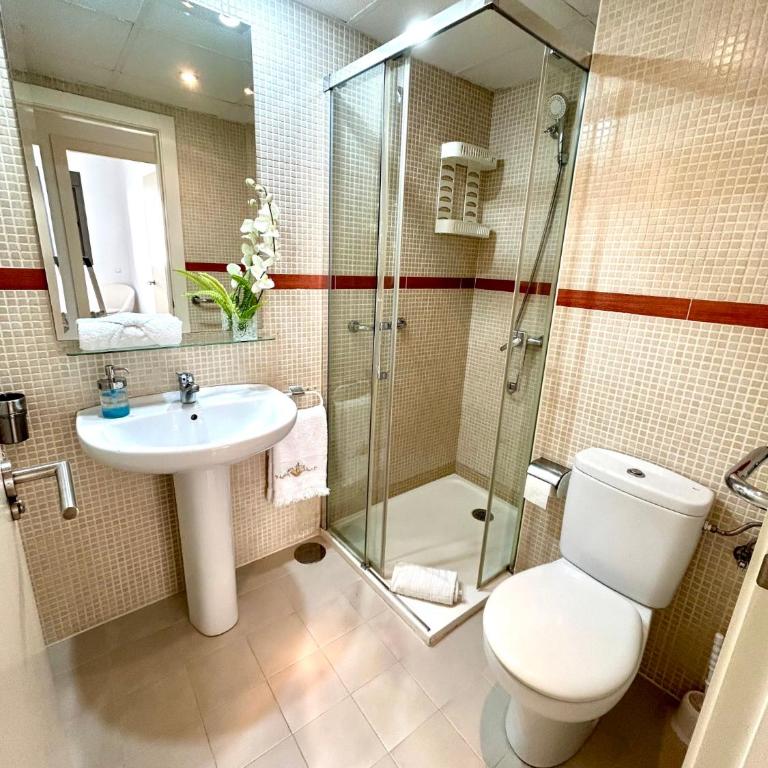 GATU Cream, terraza, parking, aire acc, piscina común " Preferente mayores de 25 años y familias " - Apartamento de 2 dormitorios - 15