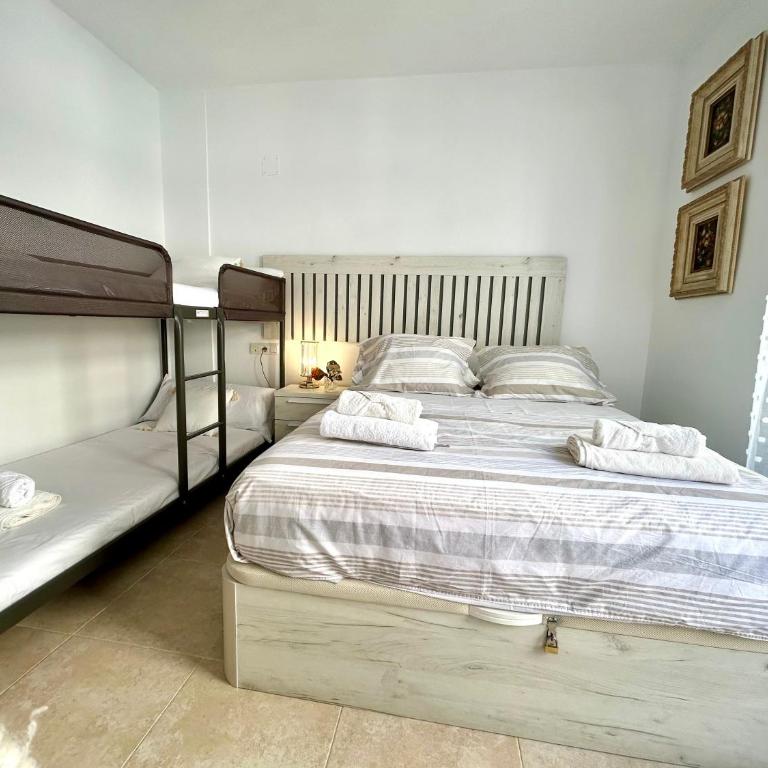 GATU Cream, terraza, parking, aire acc, piscina común " Preferente mayores de 25 años y familias " - Apartamento de 2 dormitorios - 23