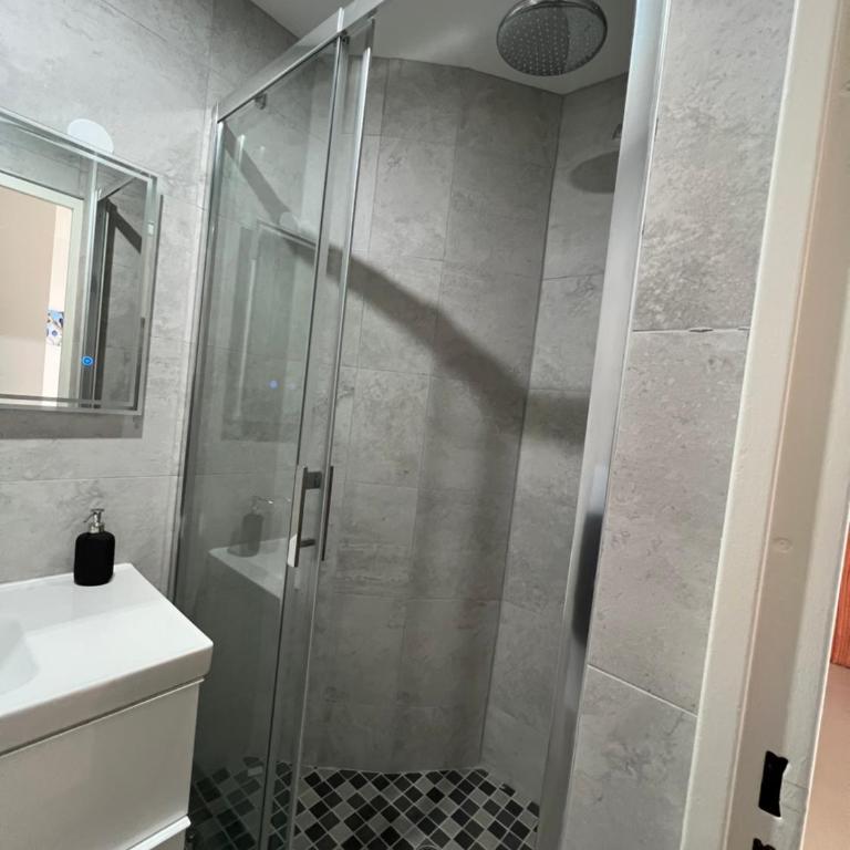 Super 4 Pièces refait à neuf - Apartamento de 3 dormitorios - 8