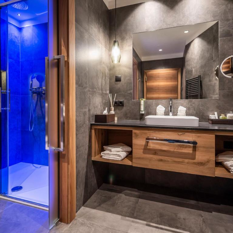 Hotel Chalet Das Alpenschlössel - Habitación Doble Deluxe con balcón - 3