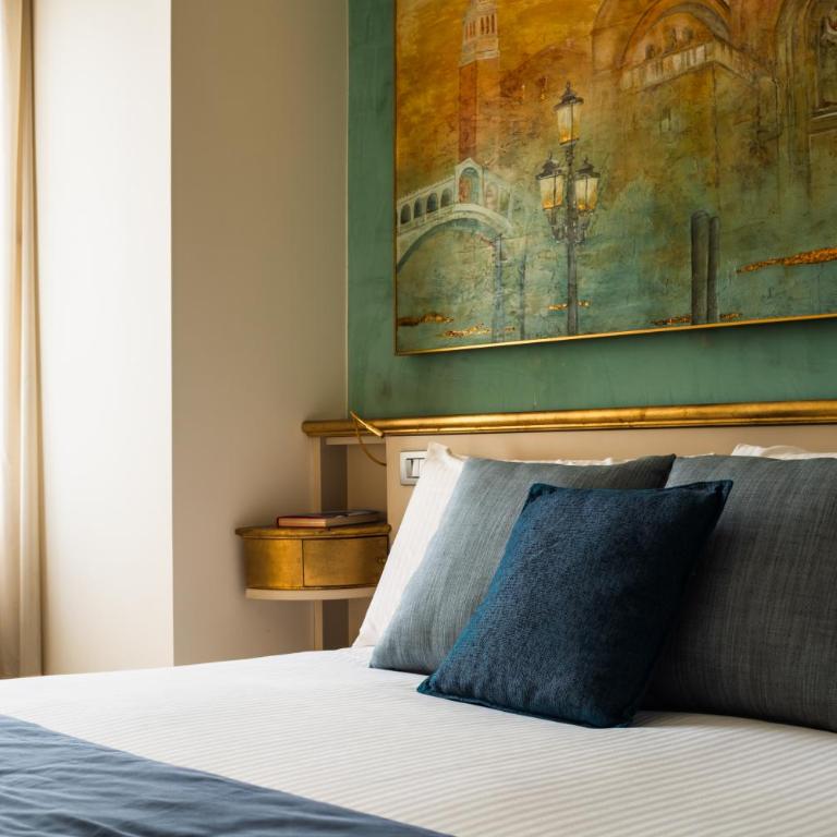 Grand Canal Luxury Apartments With Terrace R&R - Two-Bedroom Apartment - 17