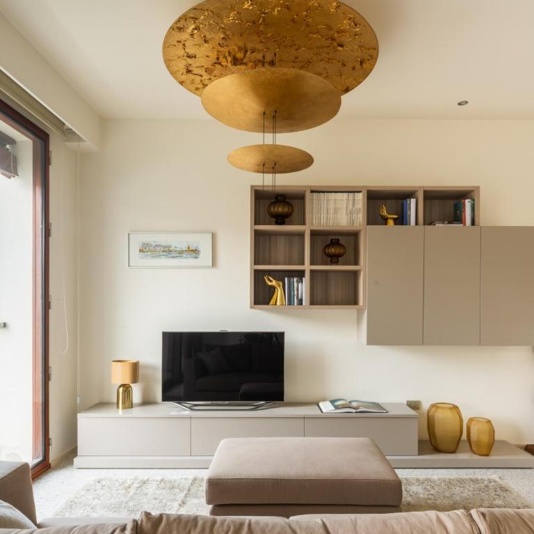 Grand Canal Luxury Apartments With Terrace R&R - Two-Bedroom Apartment - 4