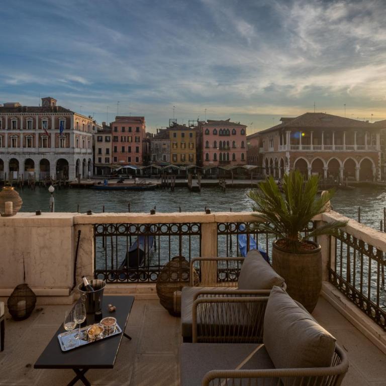 Grand Canal Luxury Apartments With Terrace R&R - Two-Bedroom Apartment - 6
