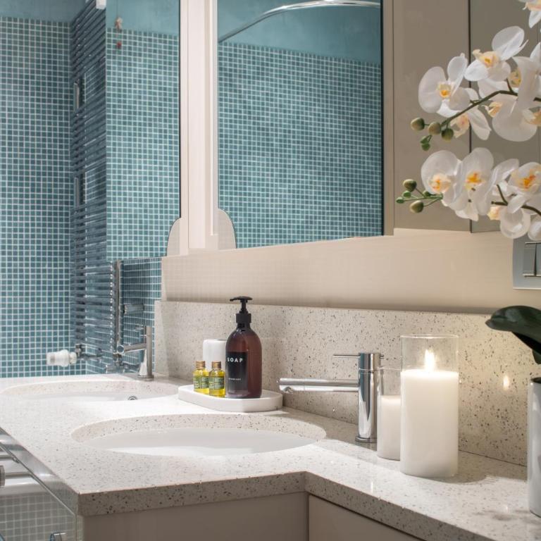 Grand Canal Luxury Apartments With Terrace R&R - Two-Bedroom Apartment - 29