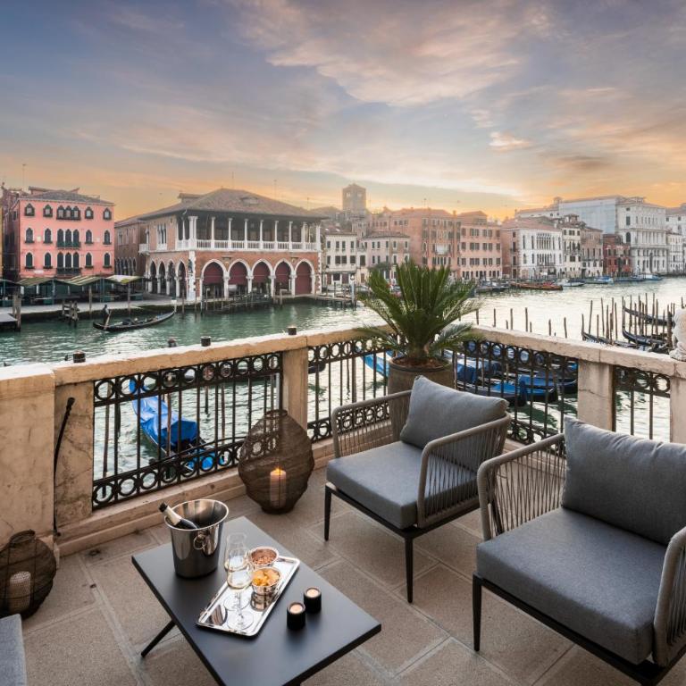 Grand Canal Luxury Apartments With Terrace R&R - Two-Bedroom Apartment - 1