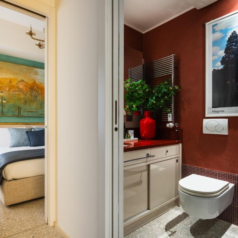 Grand Canal Luxury Apartments With Terrace R&R - Two-Bedroom Apartment - 20