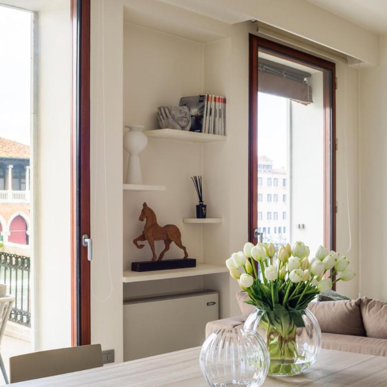 Grand Canal Luxury Apartments With Terrace R&R - Two-Bedroom Apartment - 8