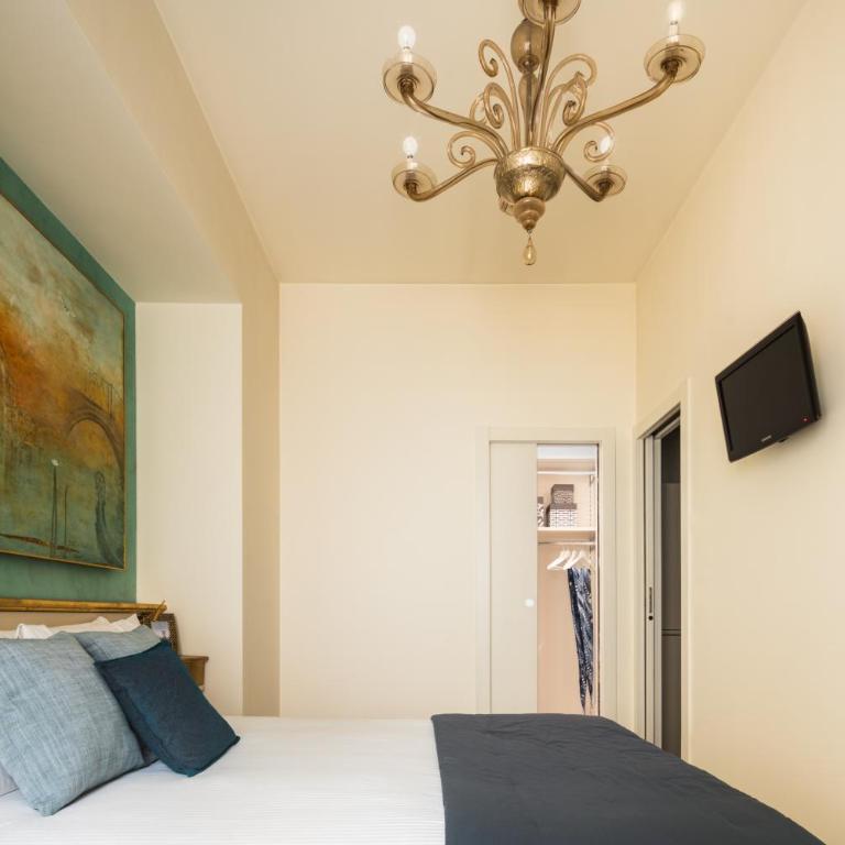 Grand Canal Luxury Apartments With Terrace R&R - Two-Bedroom Apartment - 37