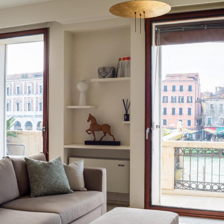 Grand Canal Luxury Apartments With Terrace R&R - Two-Bedroom Apartment - 28