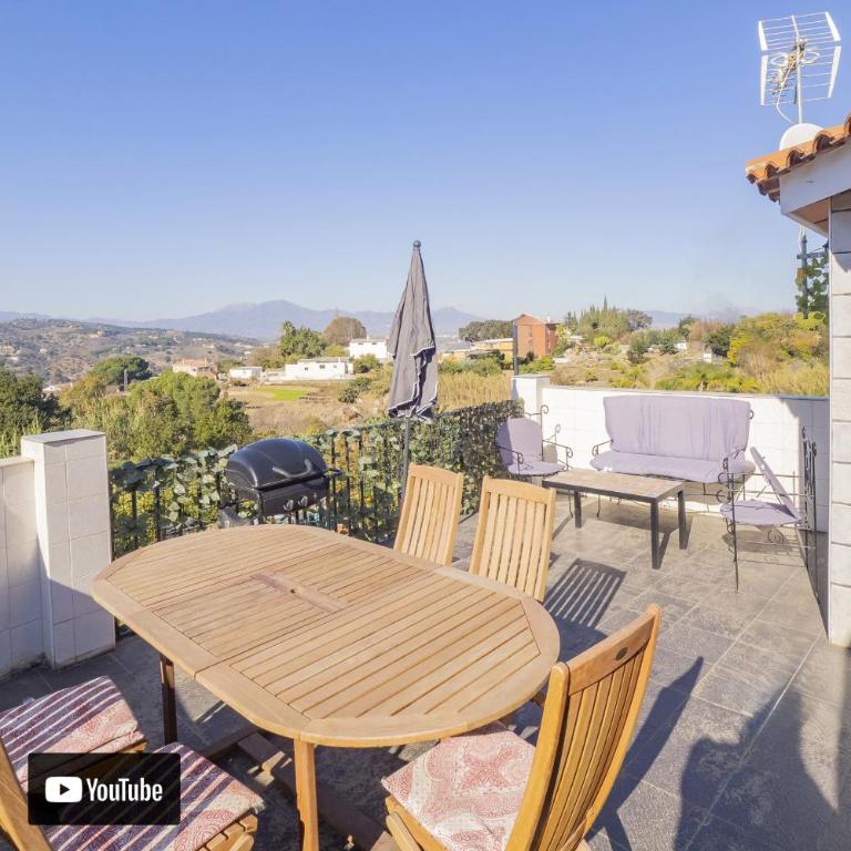 Cubo's Casa La Bravo BBQ Roof Terrace - Vacation Home - 2