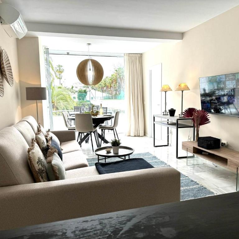 Paraiso del Mar parking y piscina 454 - Two-Bedroom Apartment - 15