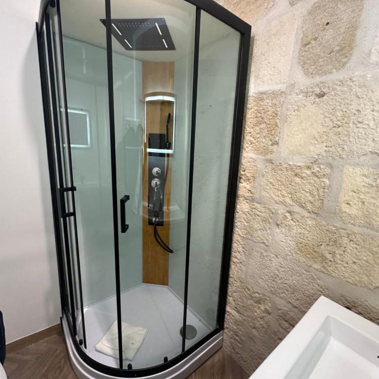 Petit studio presbytère dans L'Église - Deluxe Studio - 7