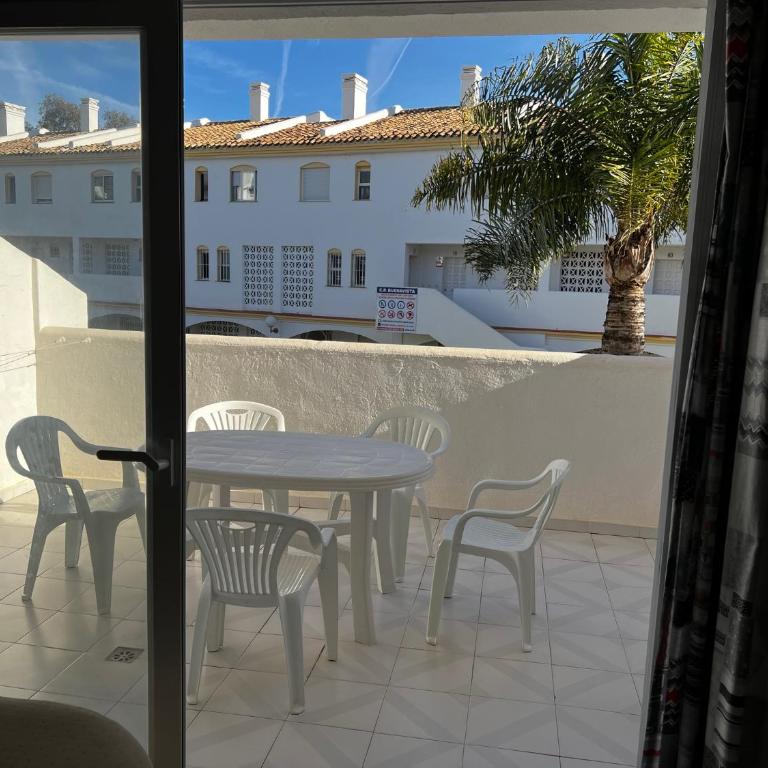 Beautiful and spacious 3 Rooms Duplex with big terrace and nice views to pool and garden - Apartment mit Poolblick - 8