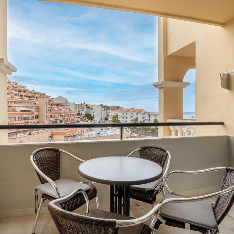 Castle Harbour Holiday Home Heated Pool Views by LoveTenerife - Apartamento con vistas a la piscina - 4