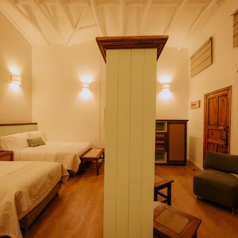 Hotel La Corada - Habitación Familiar - 2