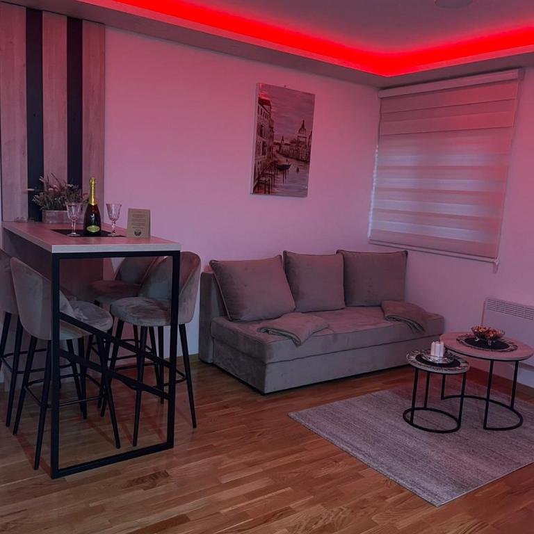 Lux Apartman Marija - One-Bedroom Apartment - 4