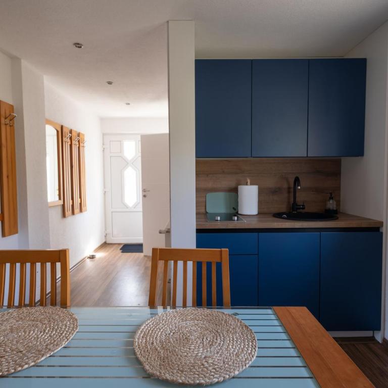 Studio Apartman Mak - Two-Bedroom House - 18