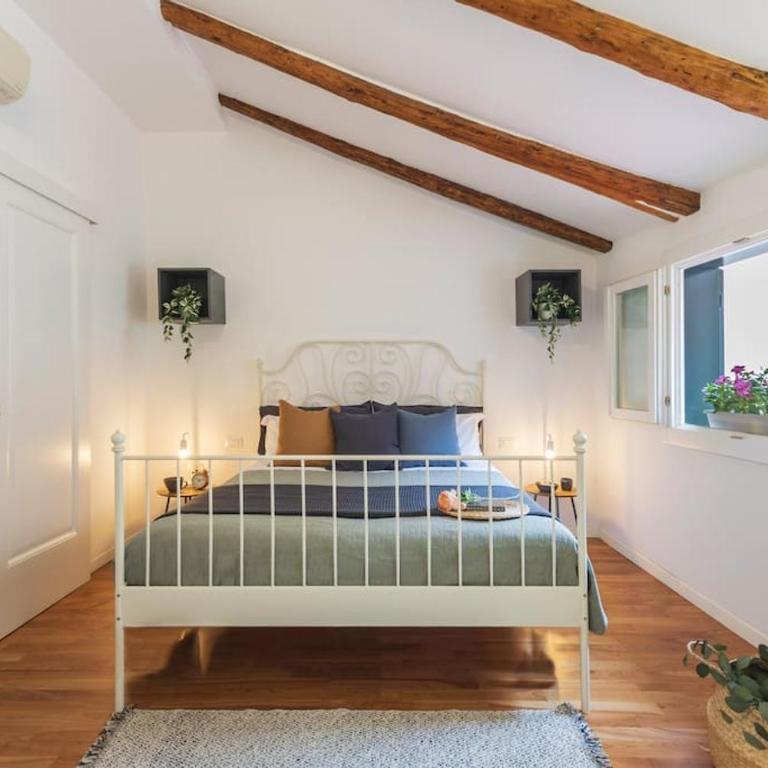 La Casa Più Centrale A Venezia, Con Corte Privata - Three-Bedroom Apartment - 3