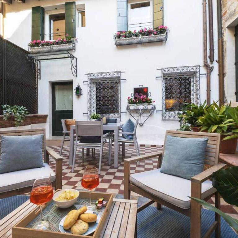 La Casa Più Centrale A Venezia, Con Corte Privata - Three-Bedroom Apartment - 6