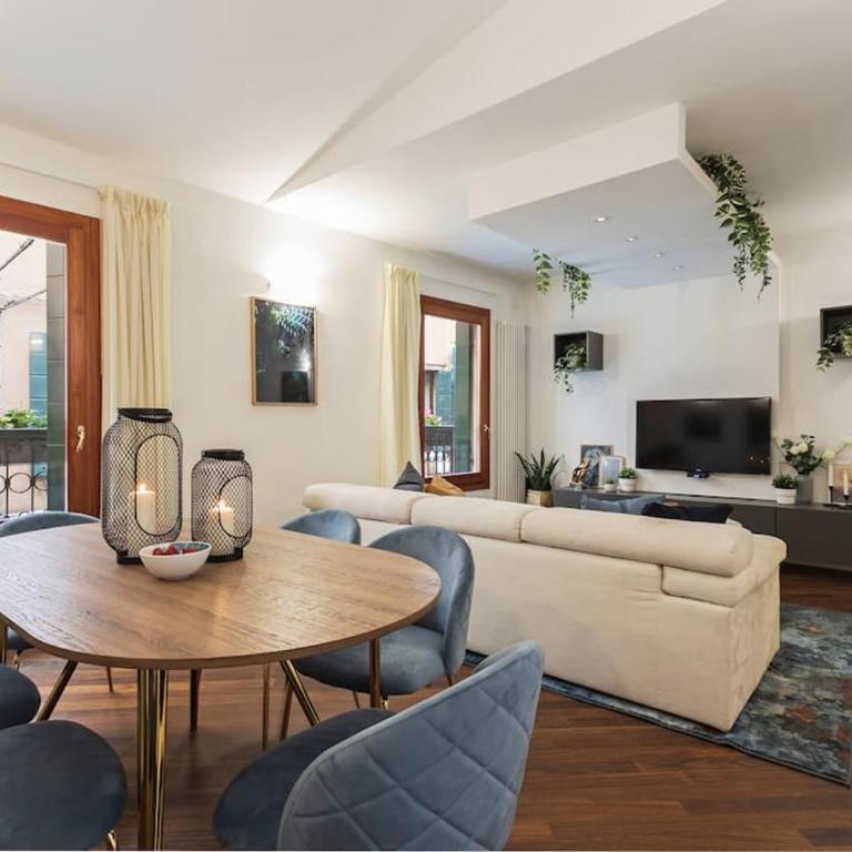 La Casa Più Centrale A Venezia, Con Corte Privata - Three-Bedroom Apartment - 25