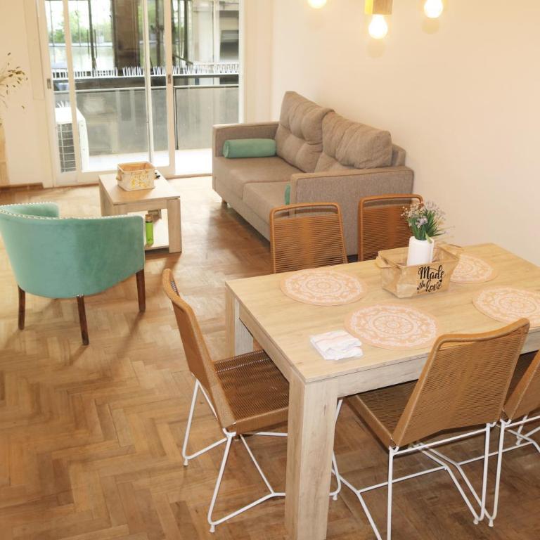 Súper Depto. a metros del Obelisco. Todo a Nuevo. - Apartamento de 3 dormitorios - 55