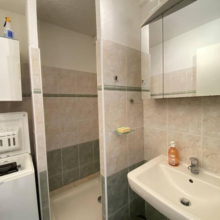 Appartement climatisé avec terrasse, proche plage et commerces, parking inclus, WiFi, classé 3* - FR-1-100-332 - Appartement - 10