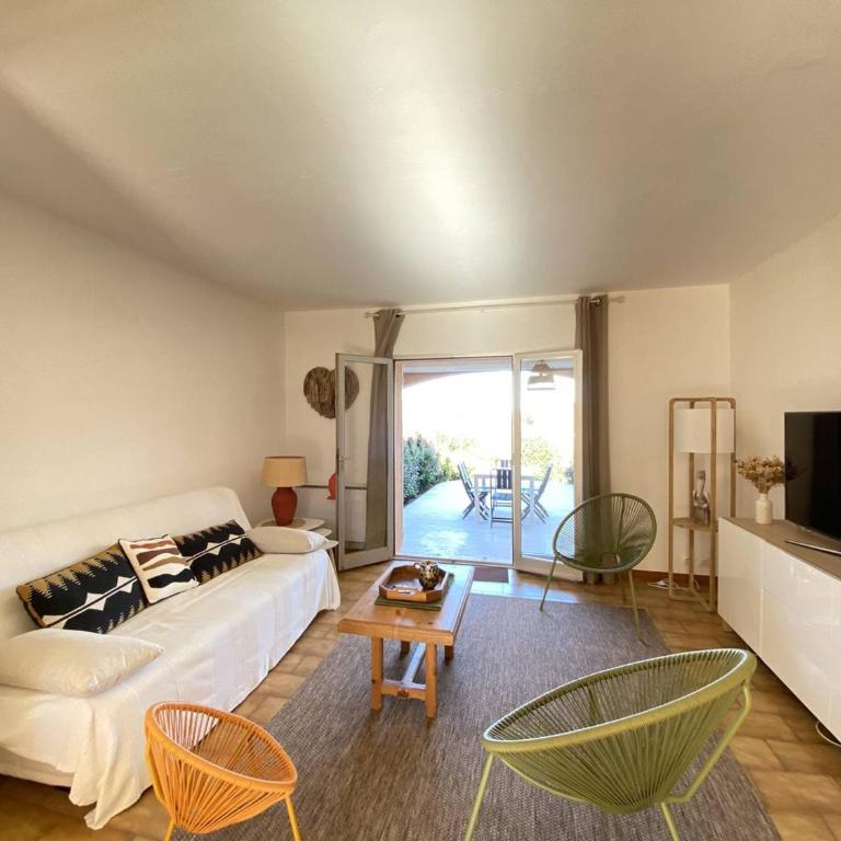 Mazet rénové avec piscine, tennis, 2 terrasses à Cavalaire-sur-Mer. - FR-1-100-333 - Maison de Vacances - 6