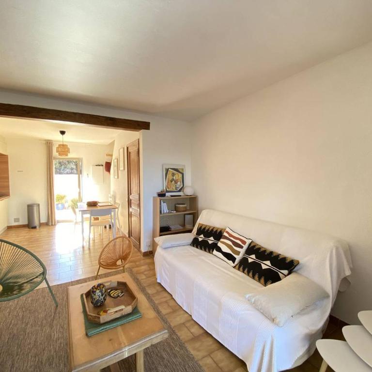 Mazet rénové avec piscine, tennis, 2 terrasses à Cavalaire-sur-Mer. - FR-1-100-333 - Maison de Vacances - 9